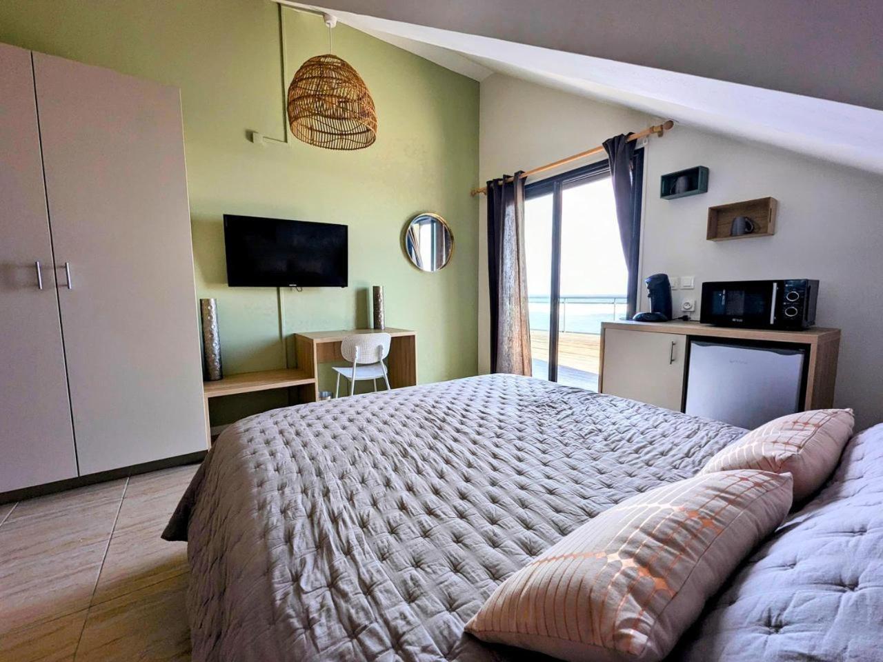 Studio Dauphin - Plage De Saint-Pierre Exterior foto
